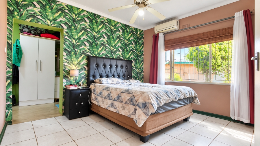 3 Bedroom Property for Sale in Geelhoutpark North West